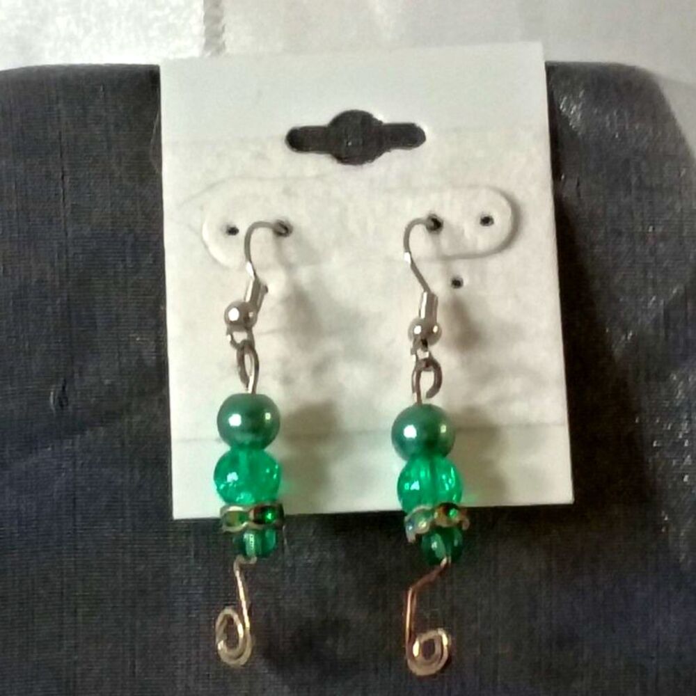 Green Beaded Dangle Drop Earrings – Gold Tone Statement Jewelry